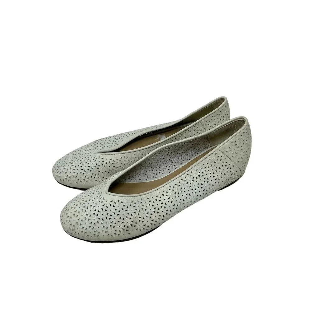 Eileen Fisher White Lasercut Leather Ballet Flats‎ Size US 8.5